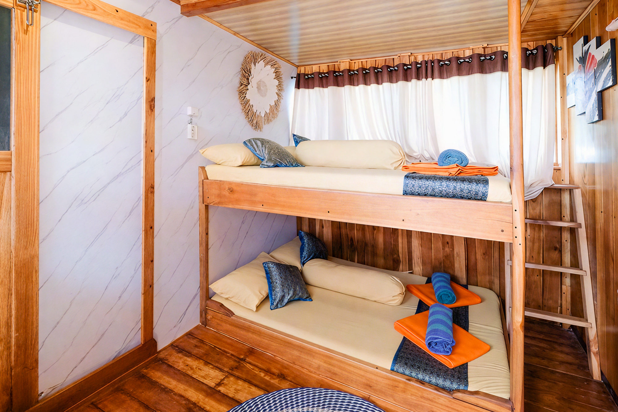 Arfisyana | Sharing Cabin 1