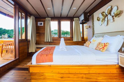 1124masterroom-2-scaled