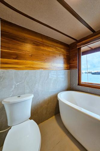 723seaview1-4-scaled