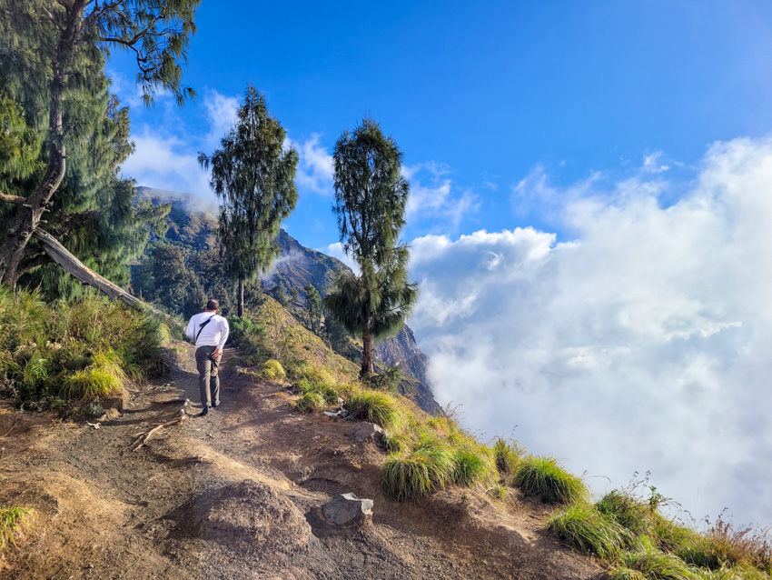 Hiking the Crater Rim, Lombok