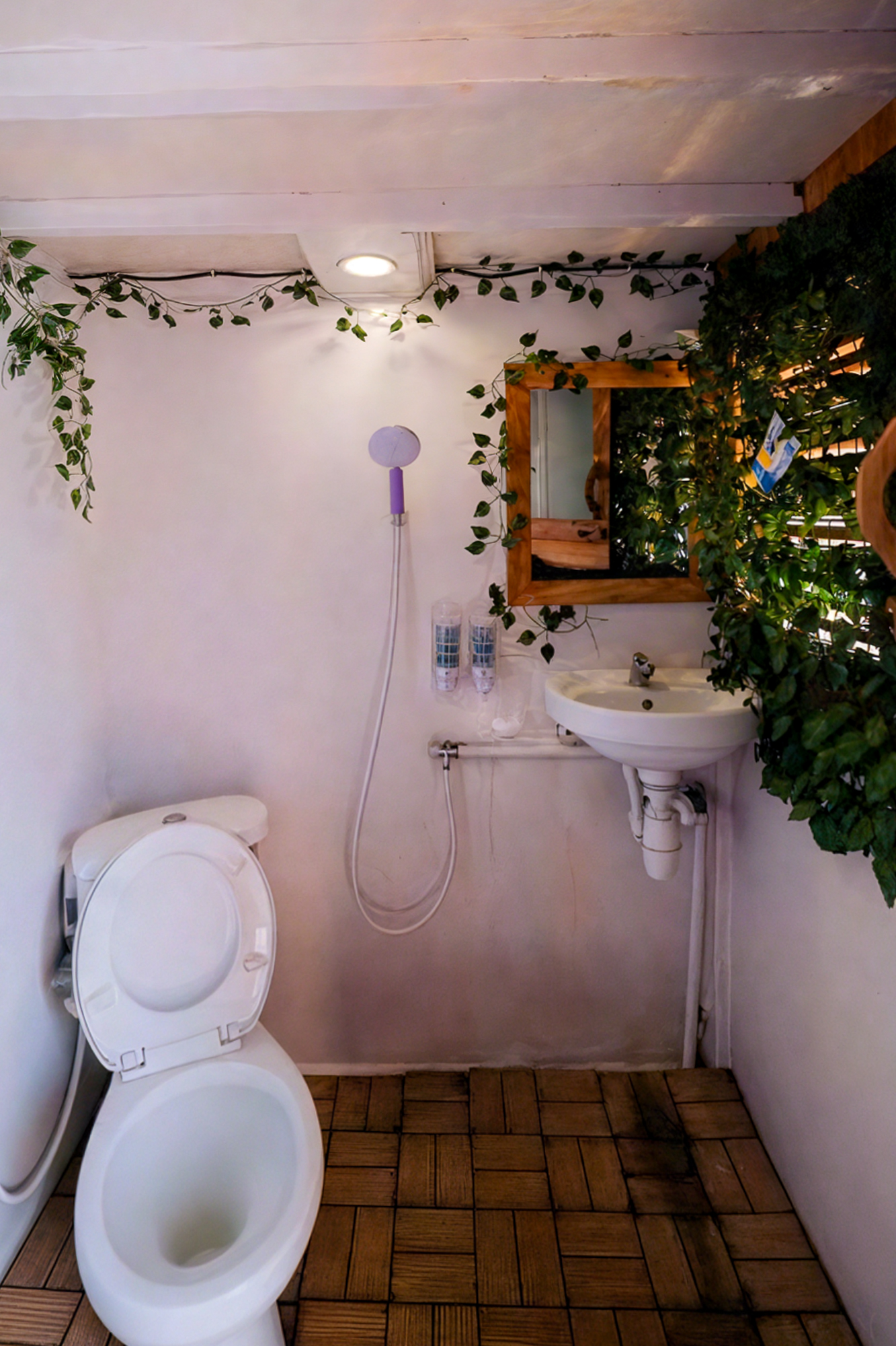 Arfisyana-MasterCabin1-3