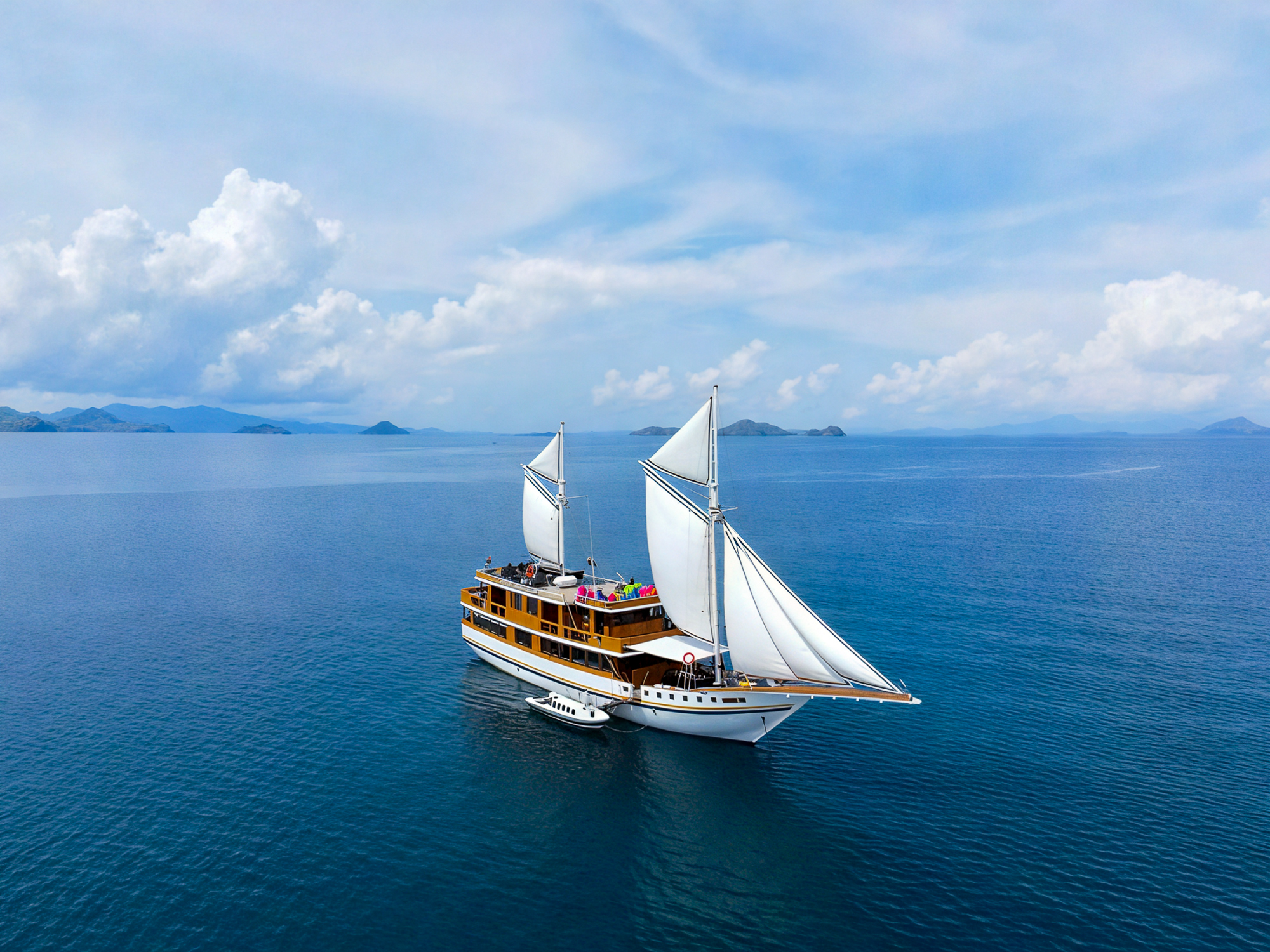 LaMainVoyagesI-Boat-33