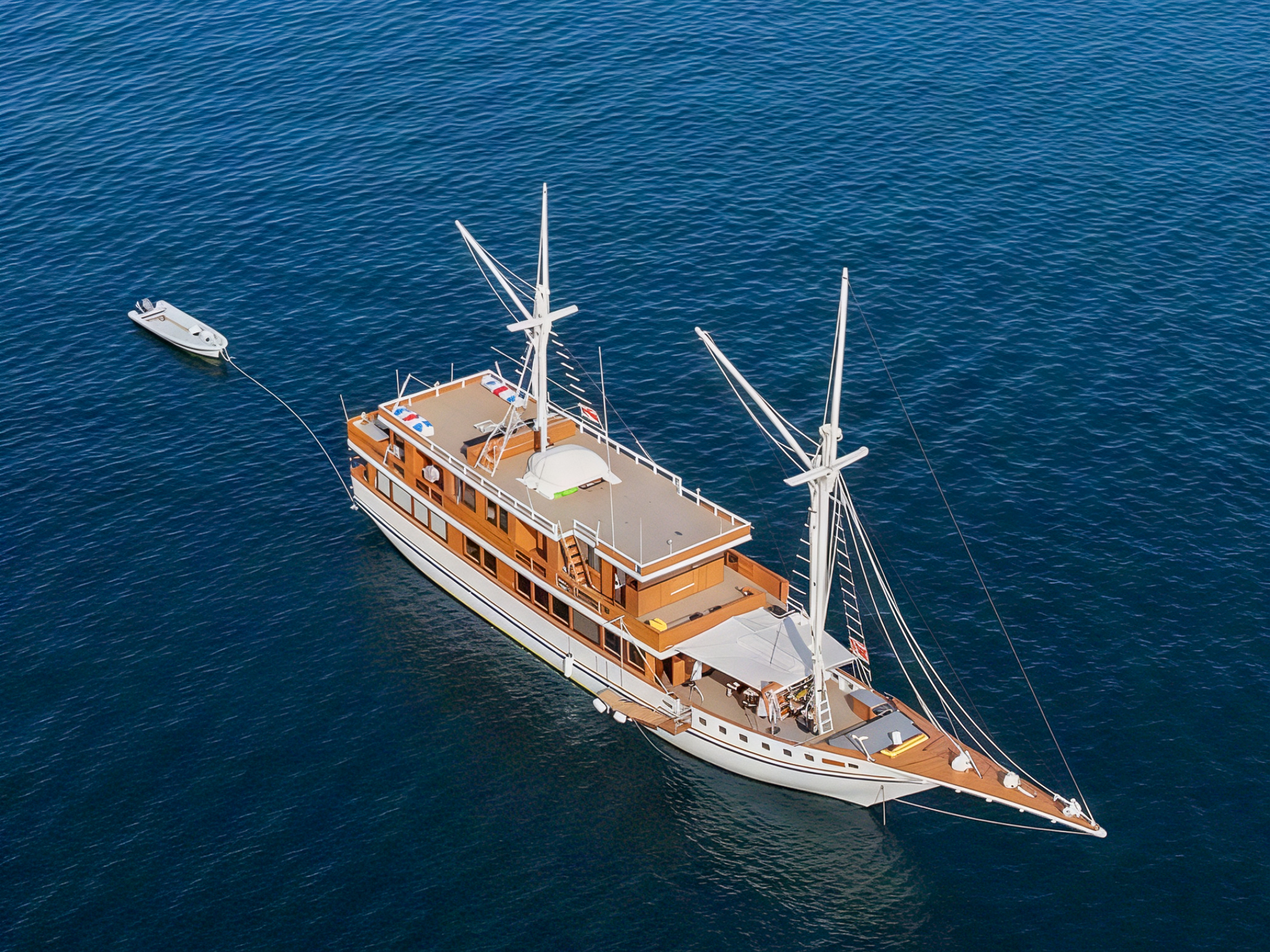 LaMainVoyagesI-Boat-34