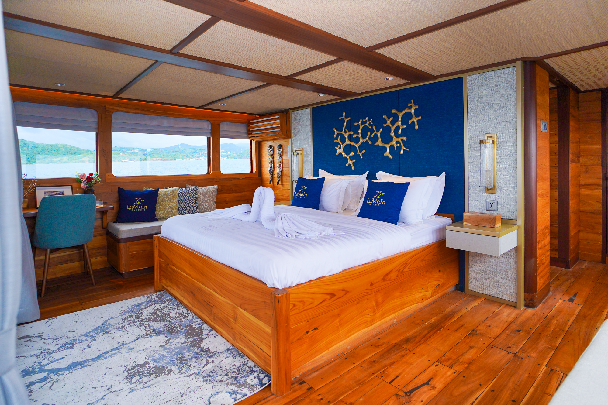 The Paris cabin aboard Lamain Voyages