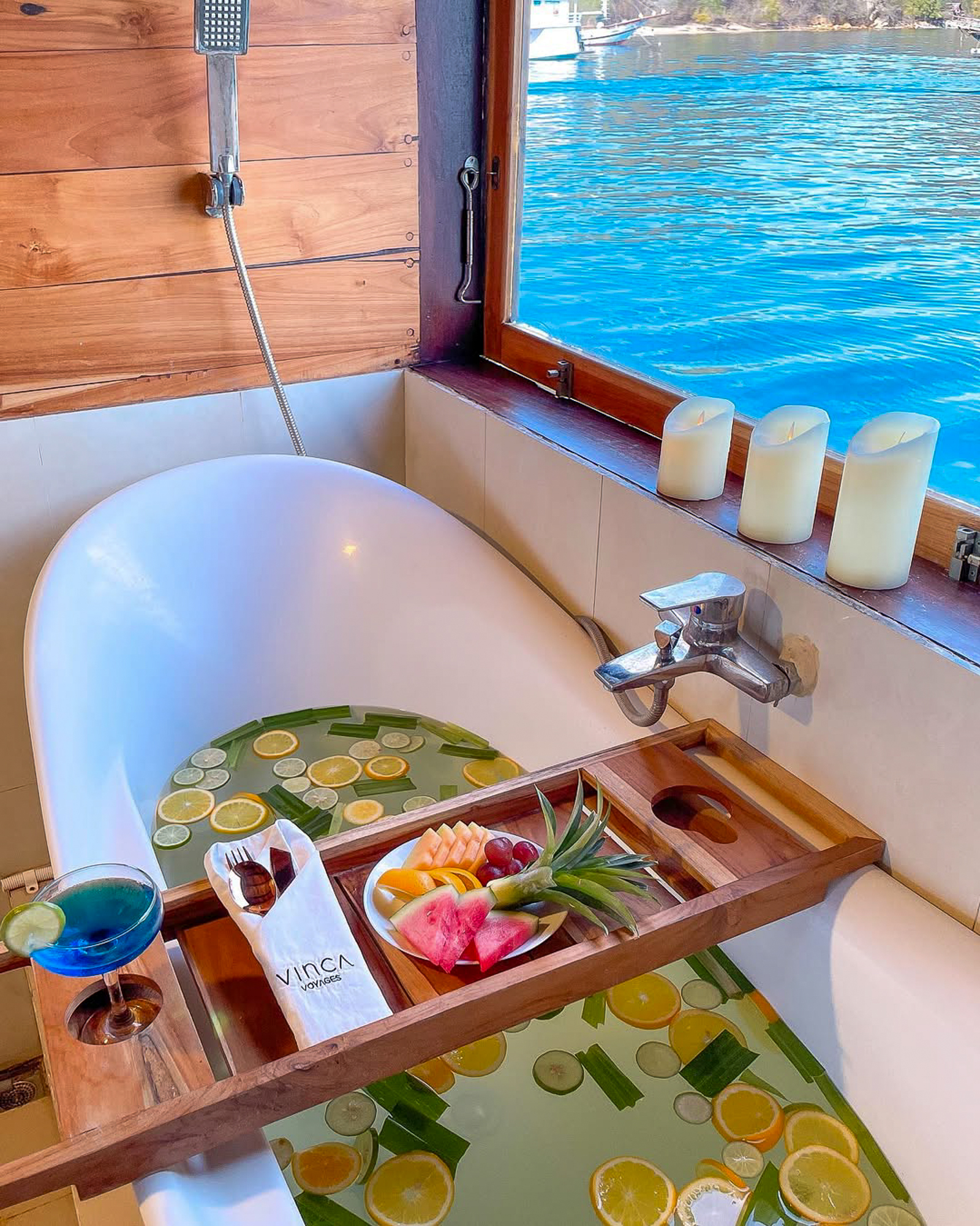 VincaVoyages-Boat-21