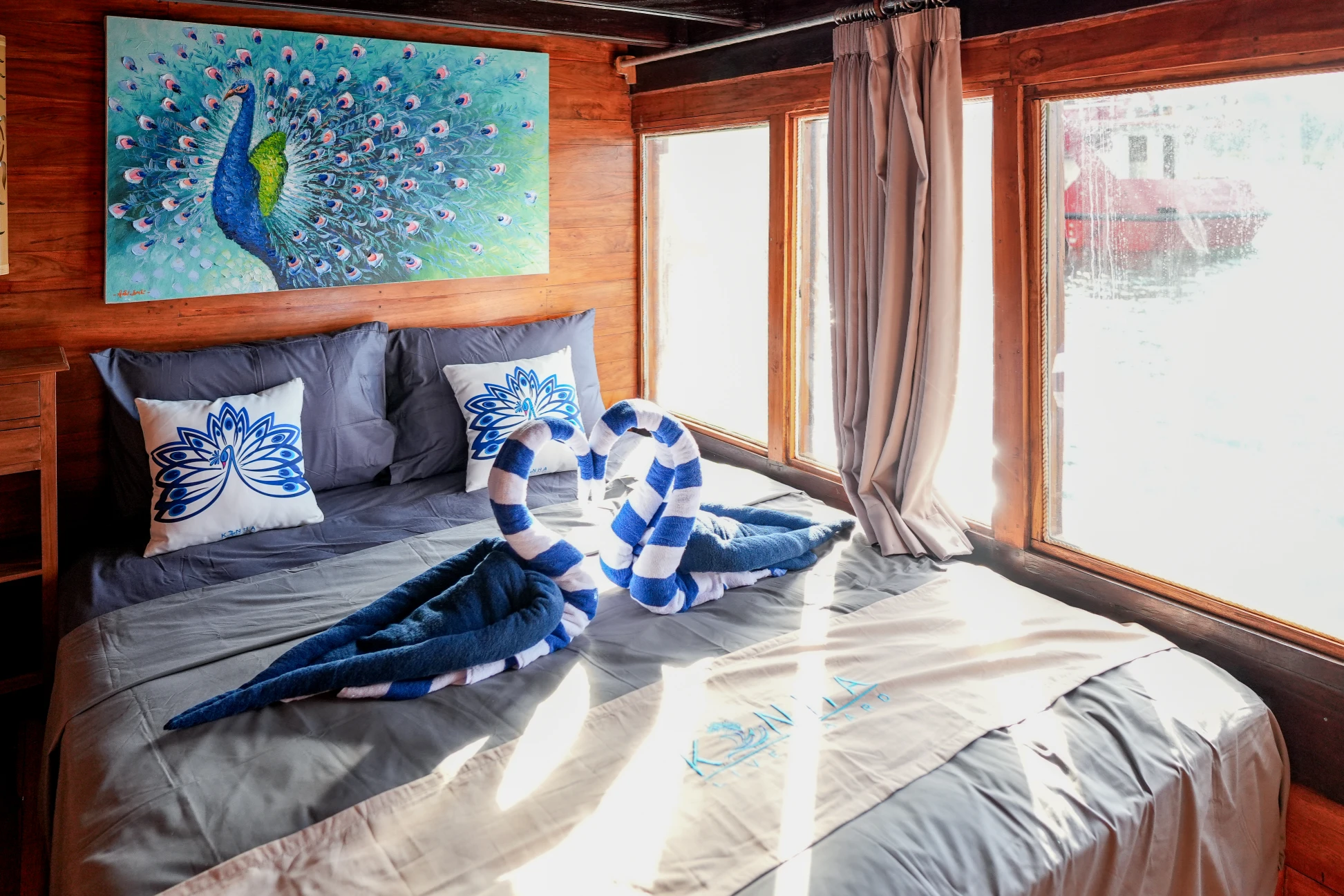 KanhaCitta-DeluxeMainDeck-1