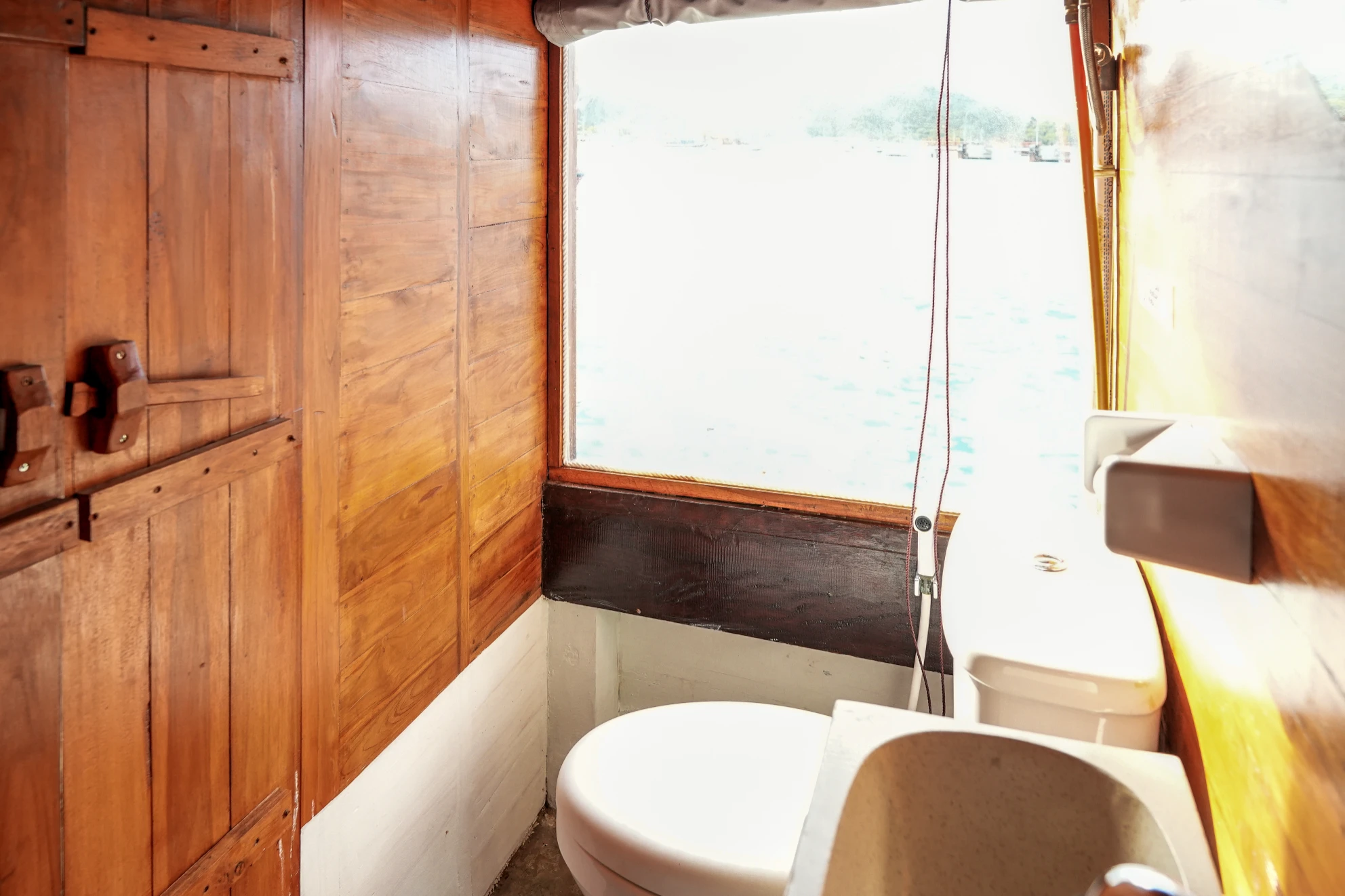 KanhaCitta-DeluxeMainDeck-6