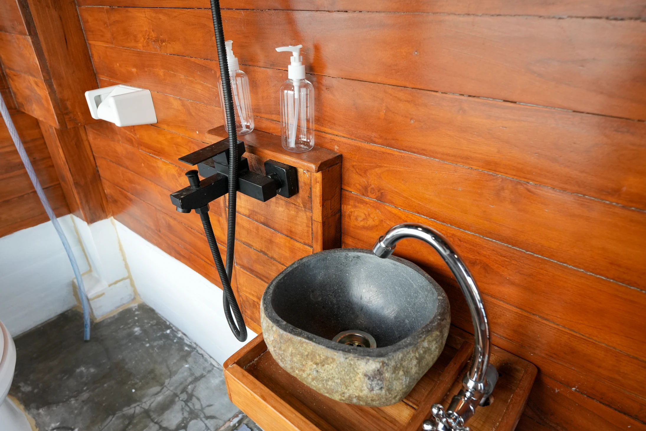 KanhaCitta-GayatriRoom-9