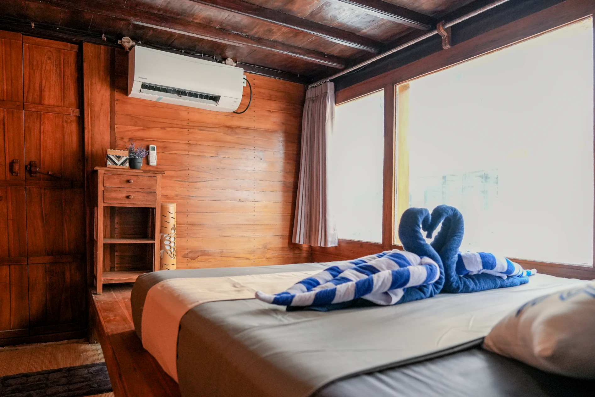 KanhaCitta-SedanaAndShaktiRoom-5