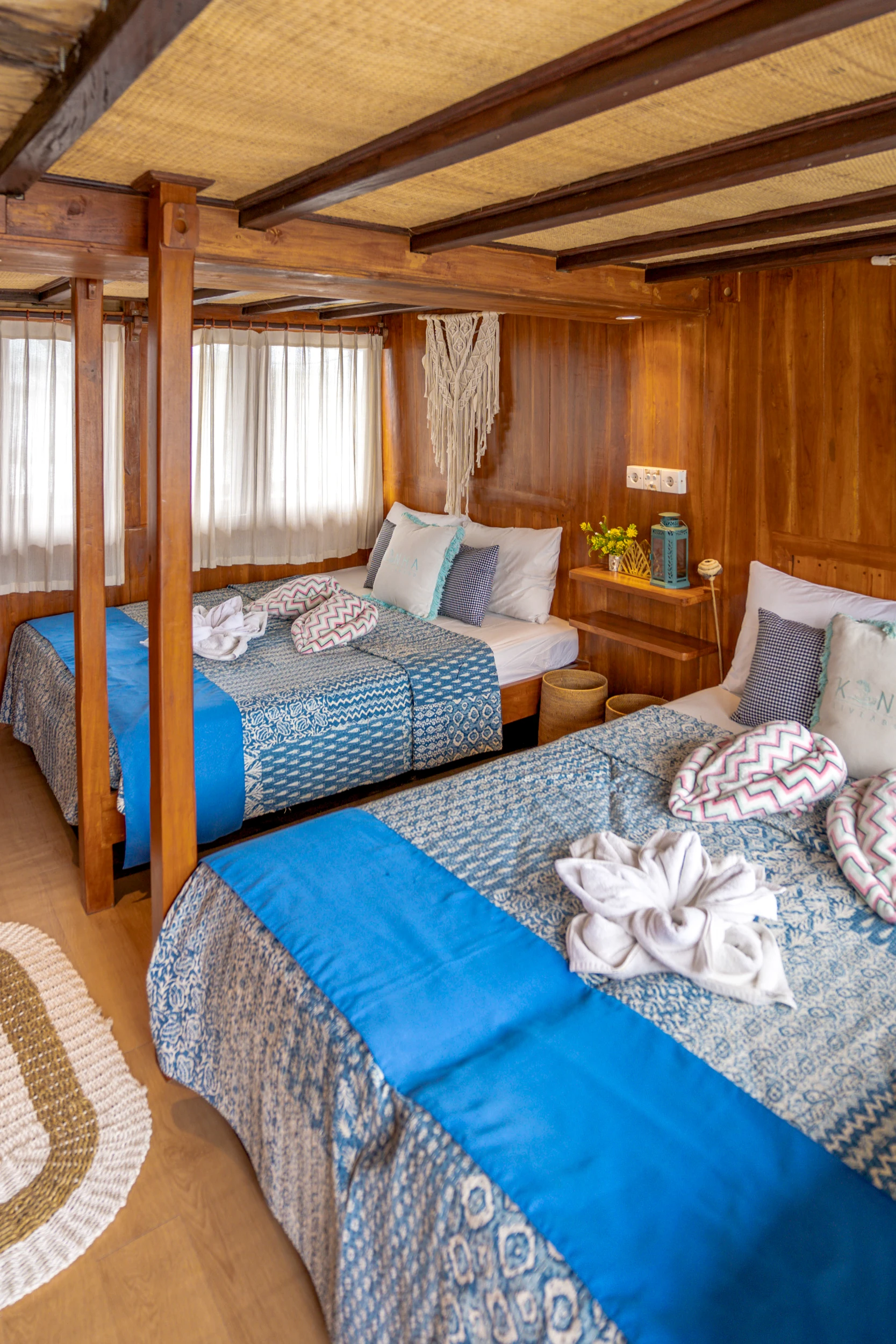 KanhaLoka-FamilyShareCabin-3