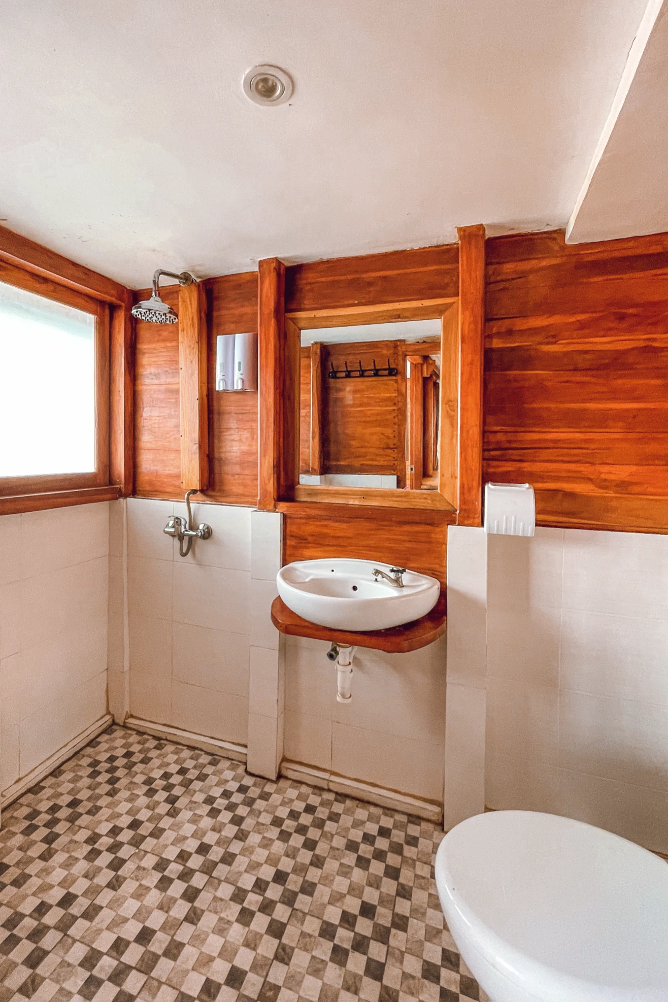 The Master room on Kanha Loka