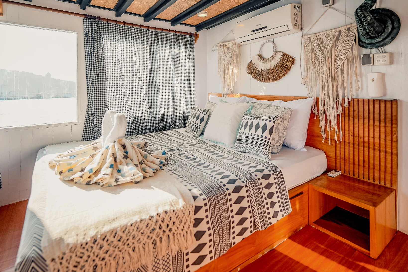 The Master 2 room on Kanha Natha