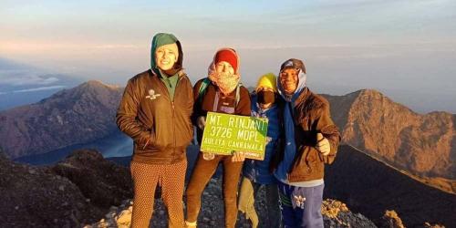 RinjaniCustomers2-25